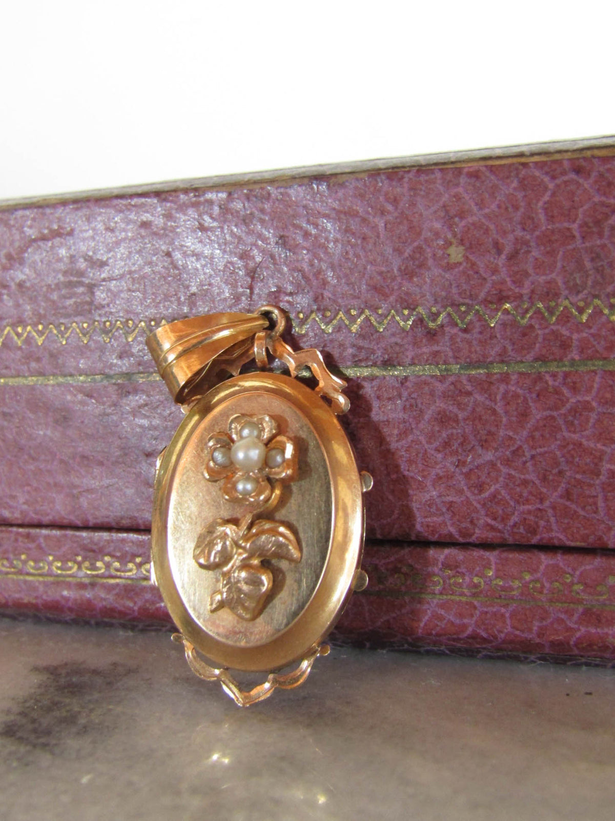 Antique 18K Solid Gold Victorian Belle Epoque Locket of French Origin, XIX Century