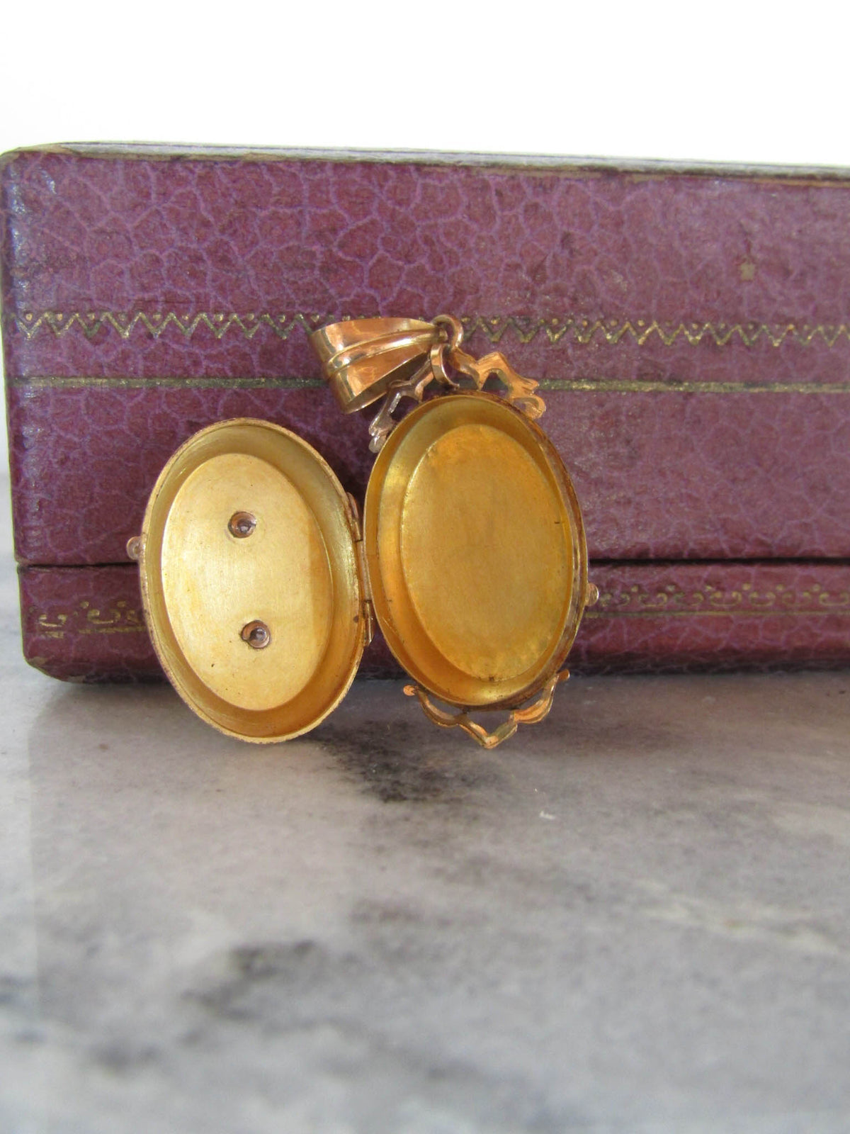 Antique 18K Solid Gold Victorian Belle Epoque Locket of French Origin, XIX Century