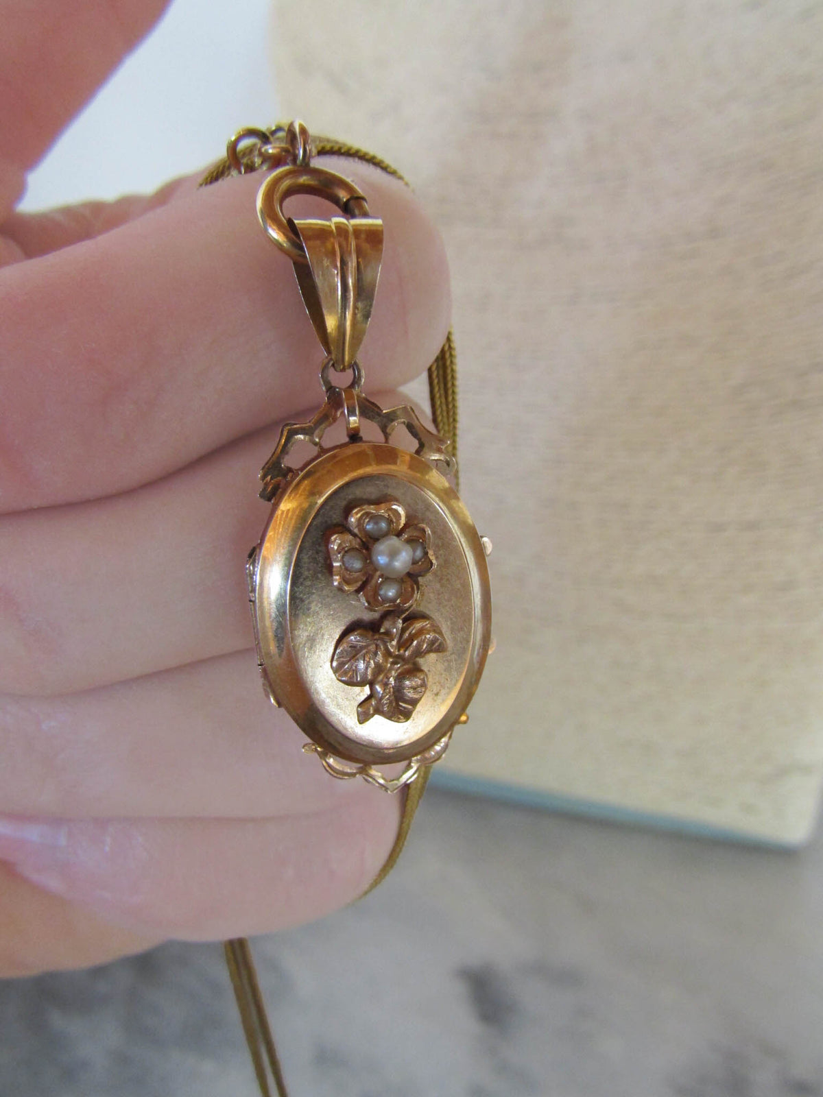 Antique 18K Solid Gold Victorian Belle Epoque Locket of French Origin, XIX Century