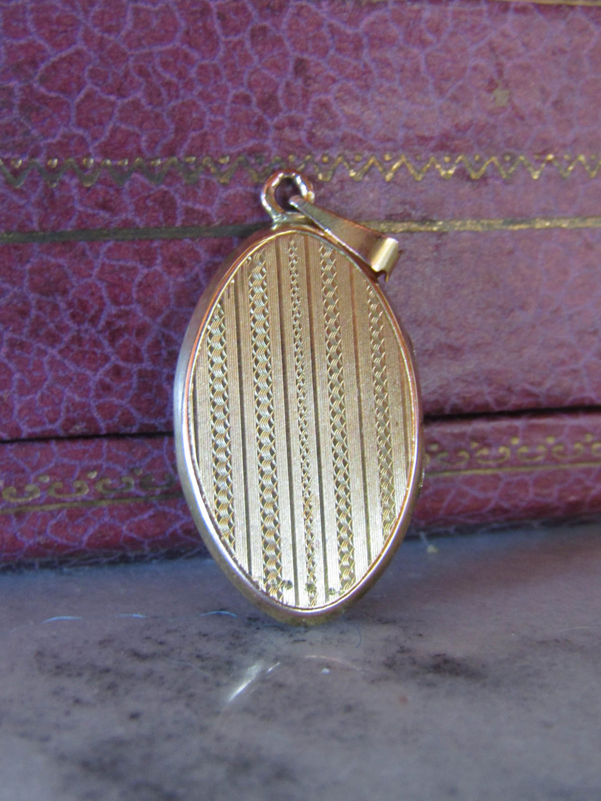 Antique 18K Solid Gold Edwardian Locket with Diamond c. 1900