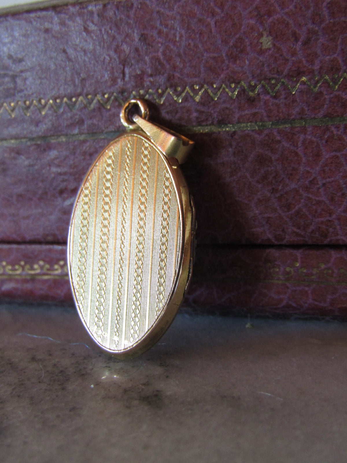 Antique 18K Solid Gold Edwardian Locket with Diamond c. 1900