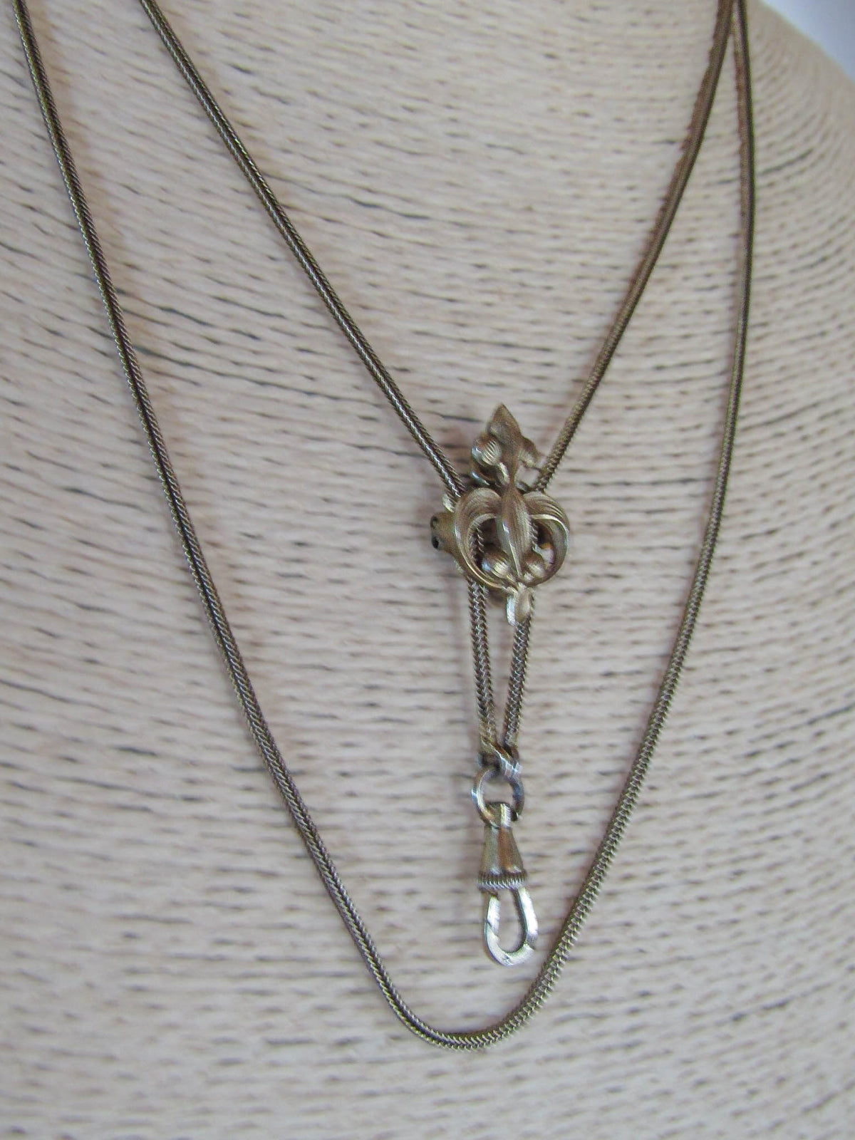 Silver Art Nouveau Holly Long Guard Chain Necklace