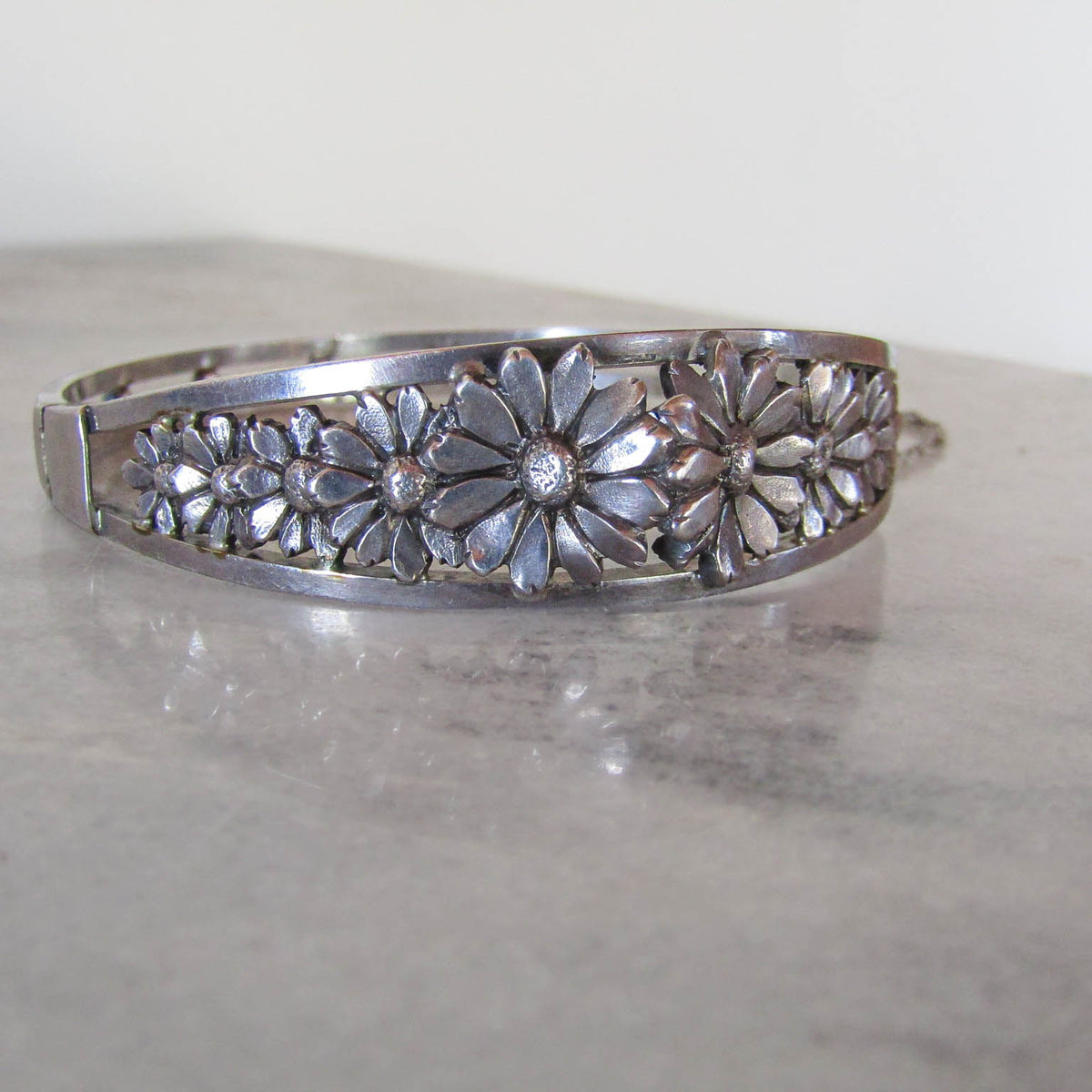 Antique Art Deco Silver Daisy Bangle Bracelet of French Origin