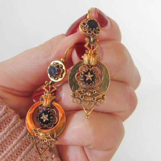 Antique 18K Gold Belle Epoque Onyx Drop Earrings of French Origin
