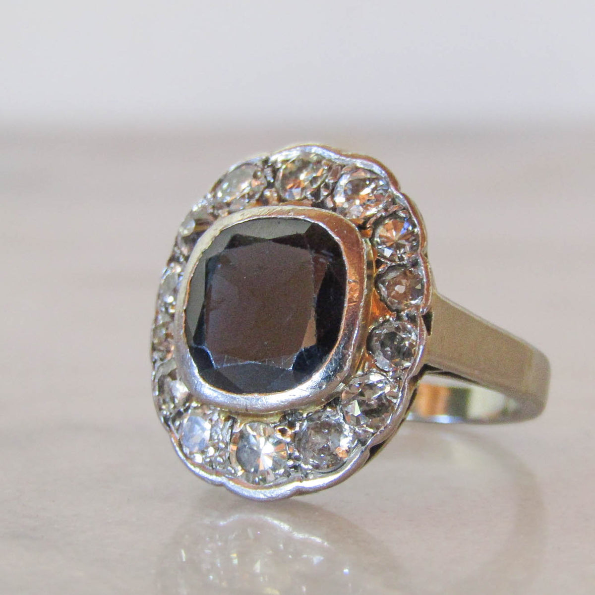 Antique Sapphire and Diamond Art Deco Pompadour Daisy Ring c. 1925