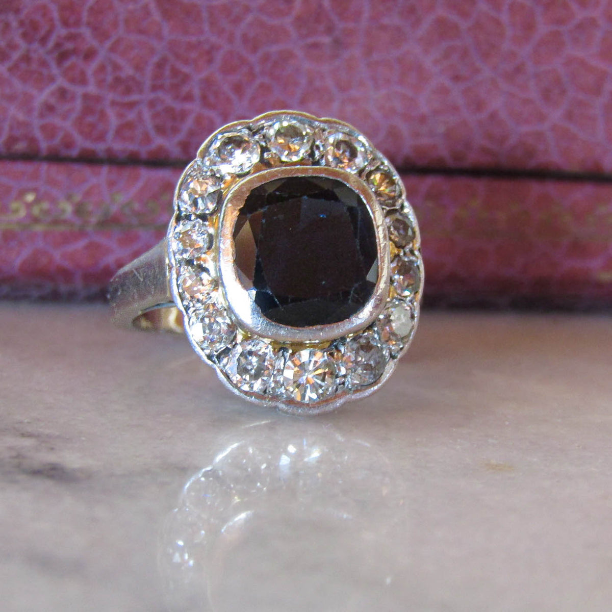 Antique Sapphire and Diamond Art Deco Pompadour Daisy Ring c. 1925
