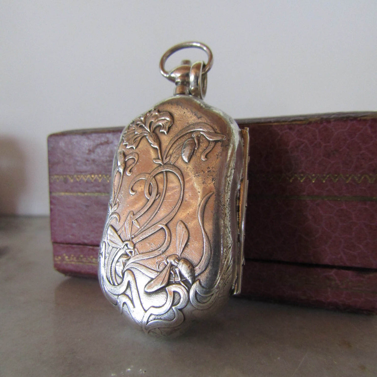 Victorian 800 Silver Porte-Louis, Chased Art Nouveau Flowers