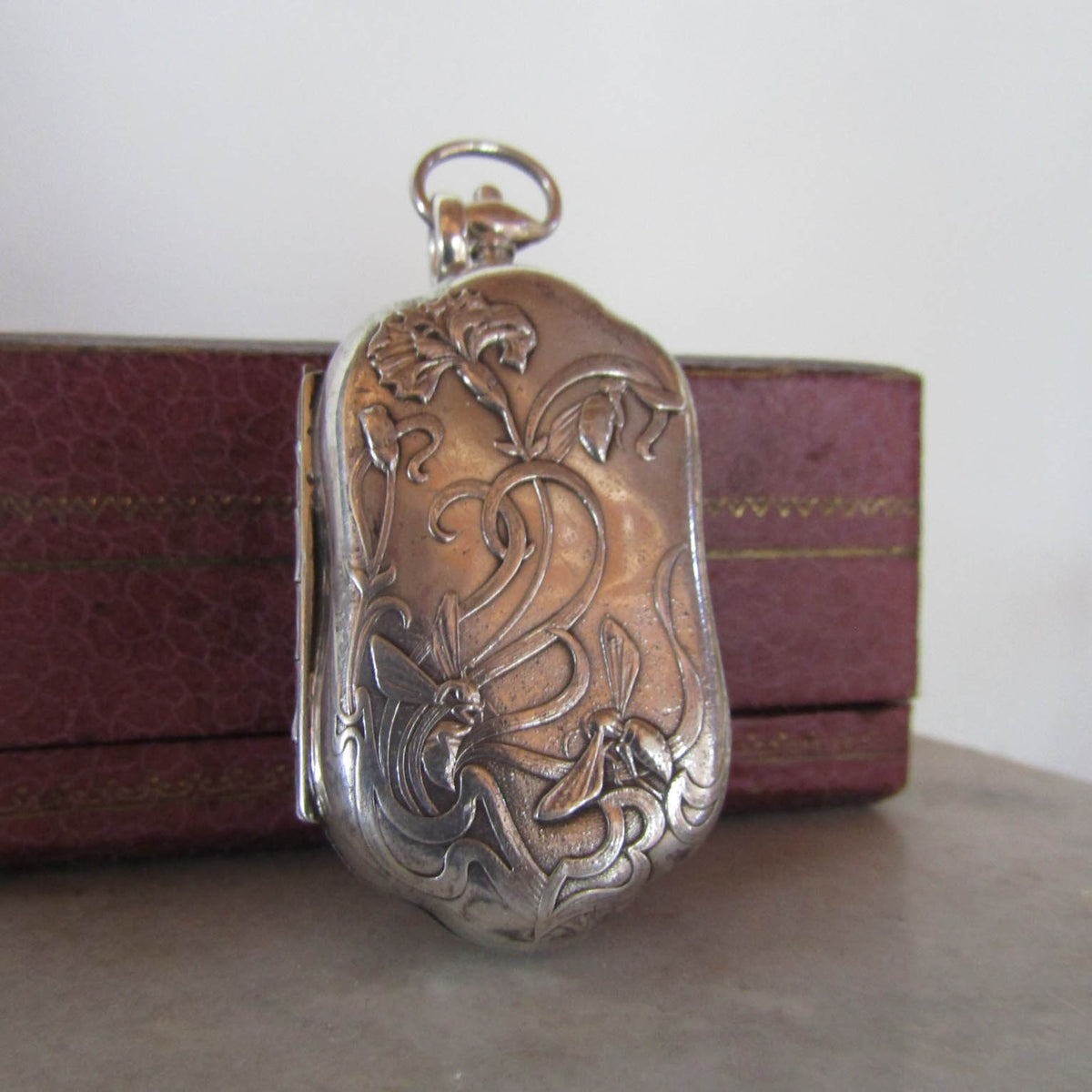 Victorian 800 Silver Porte-Louis, Chased Art Nouveau Flowers