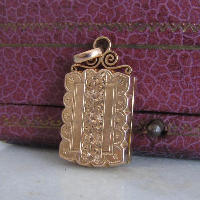 Antique 18K Solid Gold French Vinaigrette Locket with Hinged Beveled Glass Partition