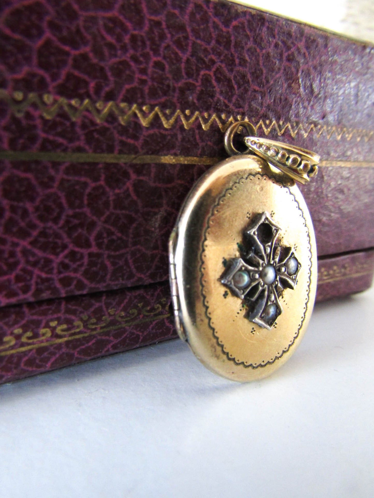 Victorian Gold Filled Locket with Interior Glass Partition, Antique French Mourning Locket Pendant