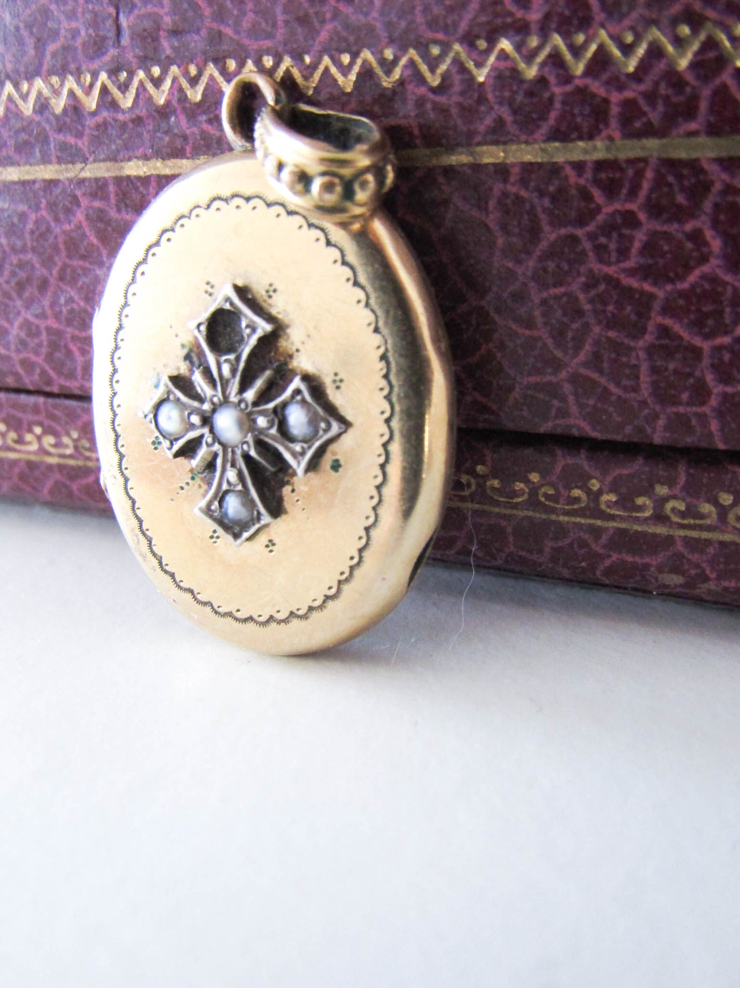 Victorian Gold Filled Locket with Interior Glass Partition, Antique French Mourning Locket Pendant