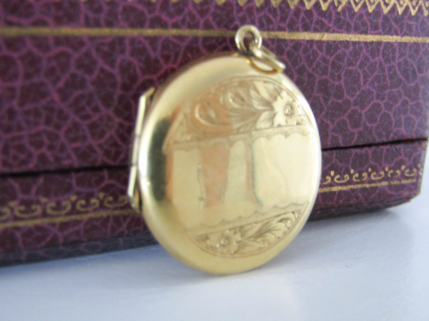 Vintage 9k Gold Locket, Mid-Century English Locket with Floral engraving