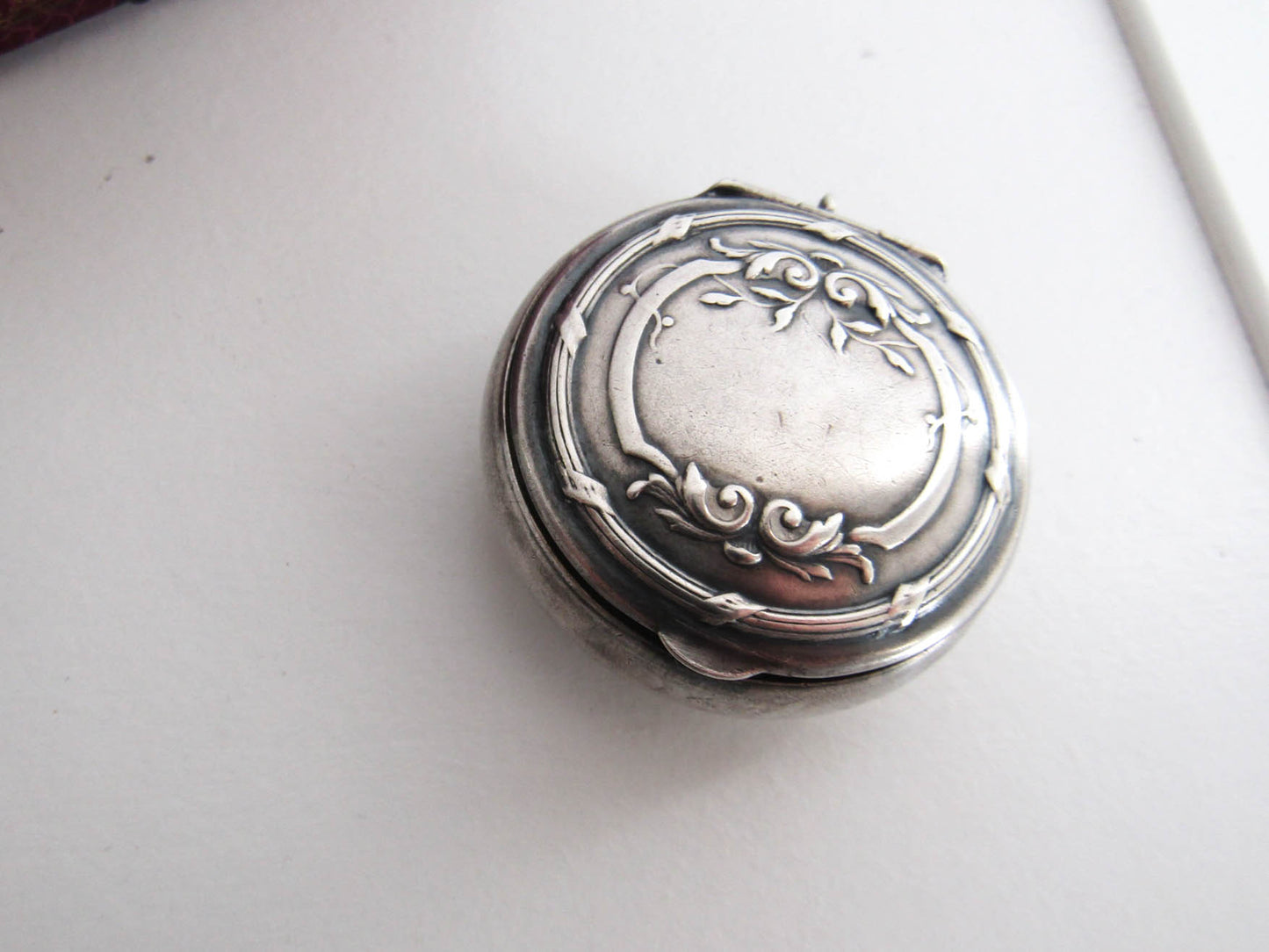 Art Nouveau Silver Powder Box Pendant, Antique Jugendstil Powder Box Pendant c. 1900