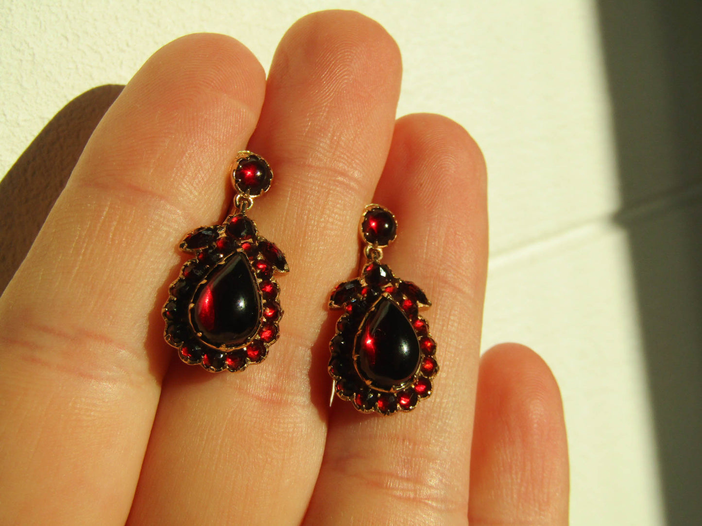 14K Gold and Garnet Antique Style Screw Back Earrings, Vintage Gold Drop Earrings