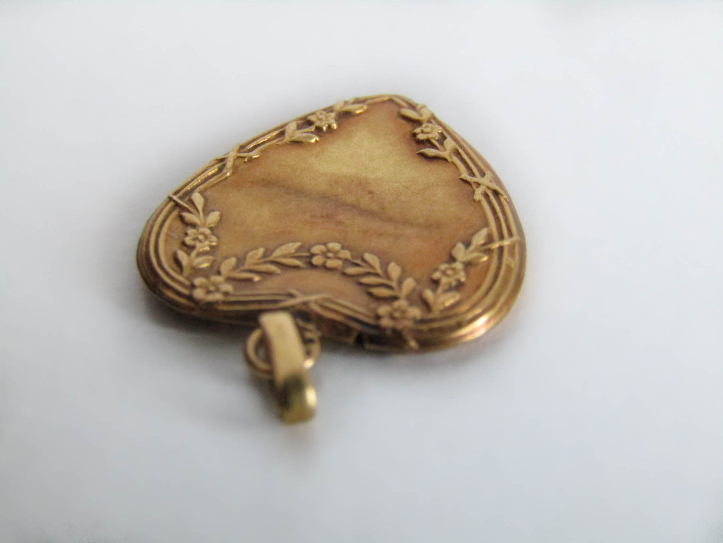 18K Art Nouveau Heart Pendant, Antique French Gold Charm c. 1900