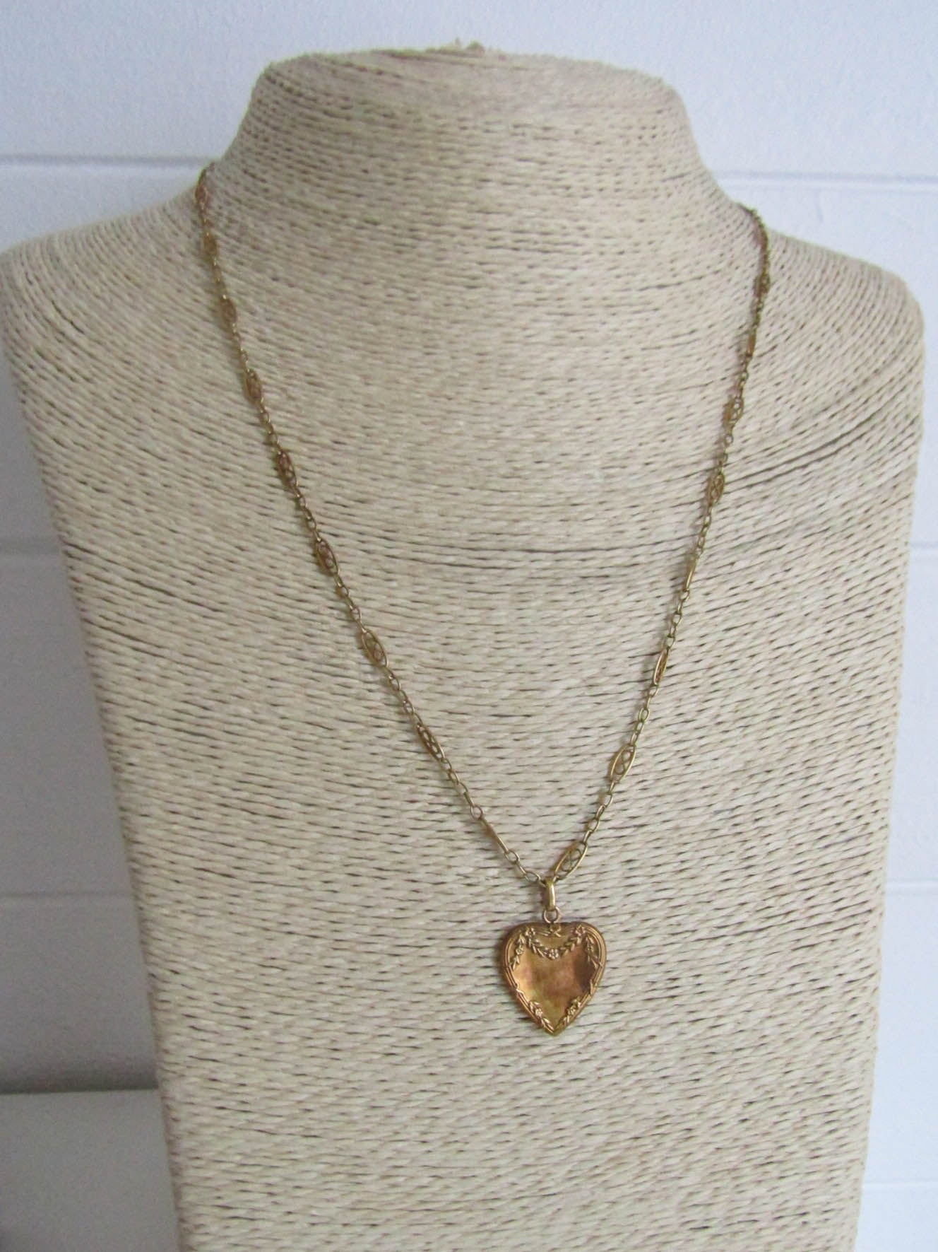 18K Art Nouveau Heart Pendant, Antique French Gold Charm c. 1900