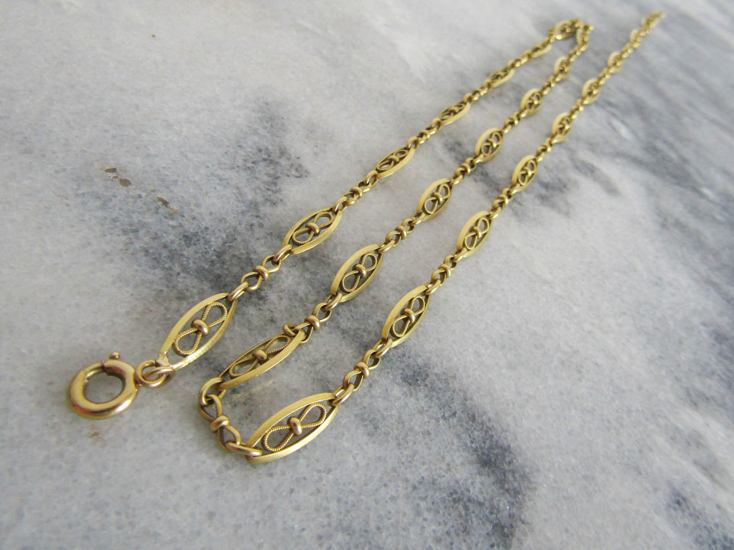 18k Solid Gold Filigree Bow Chain, Antique French Gold Necklace c. 1900 (14 g)