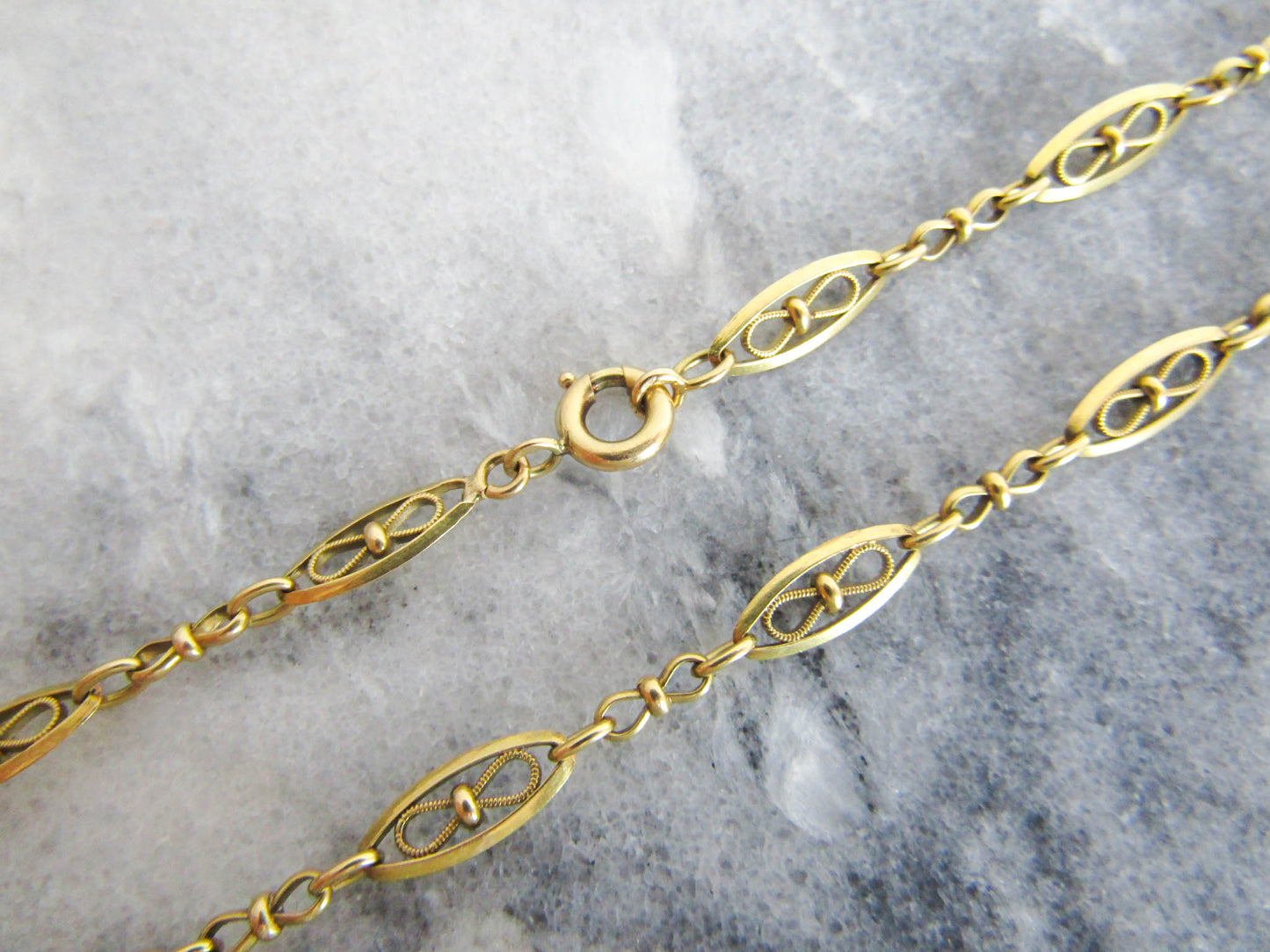 18k Solid Gold Filigree Bow Chain, Antique French Gold Necklace c. 1900 (14 g)