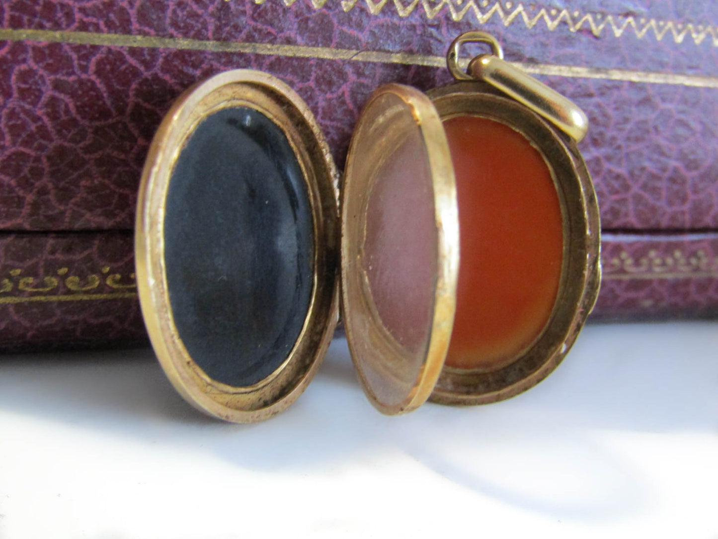 18K Gold Onyx and Sardonyx Locket, Antique French Sentimental Locket, XIX Century Two Sided Locket