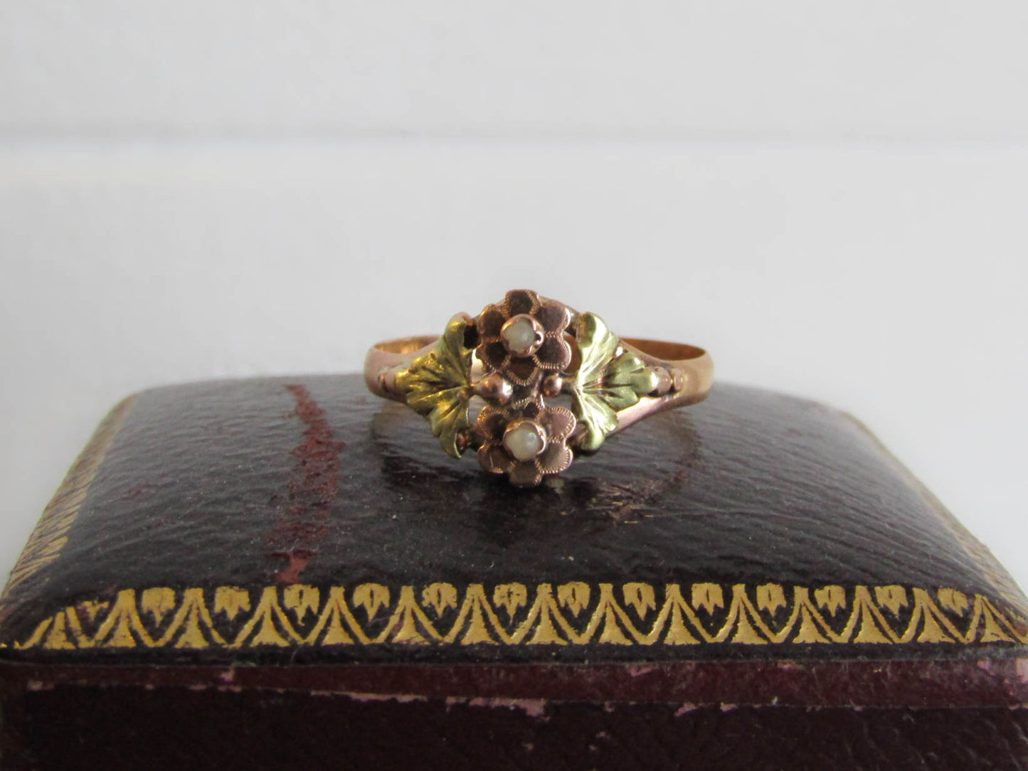 Napoleon III 18k Gold ring with Natural Pearls, Antique French Victorian Ring